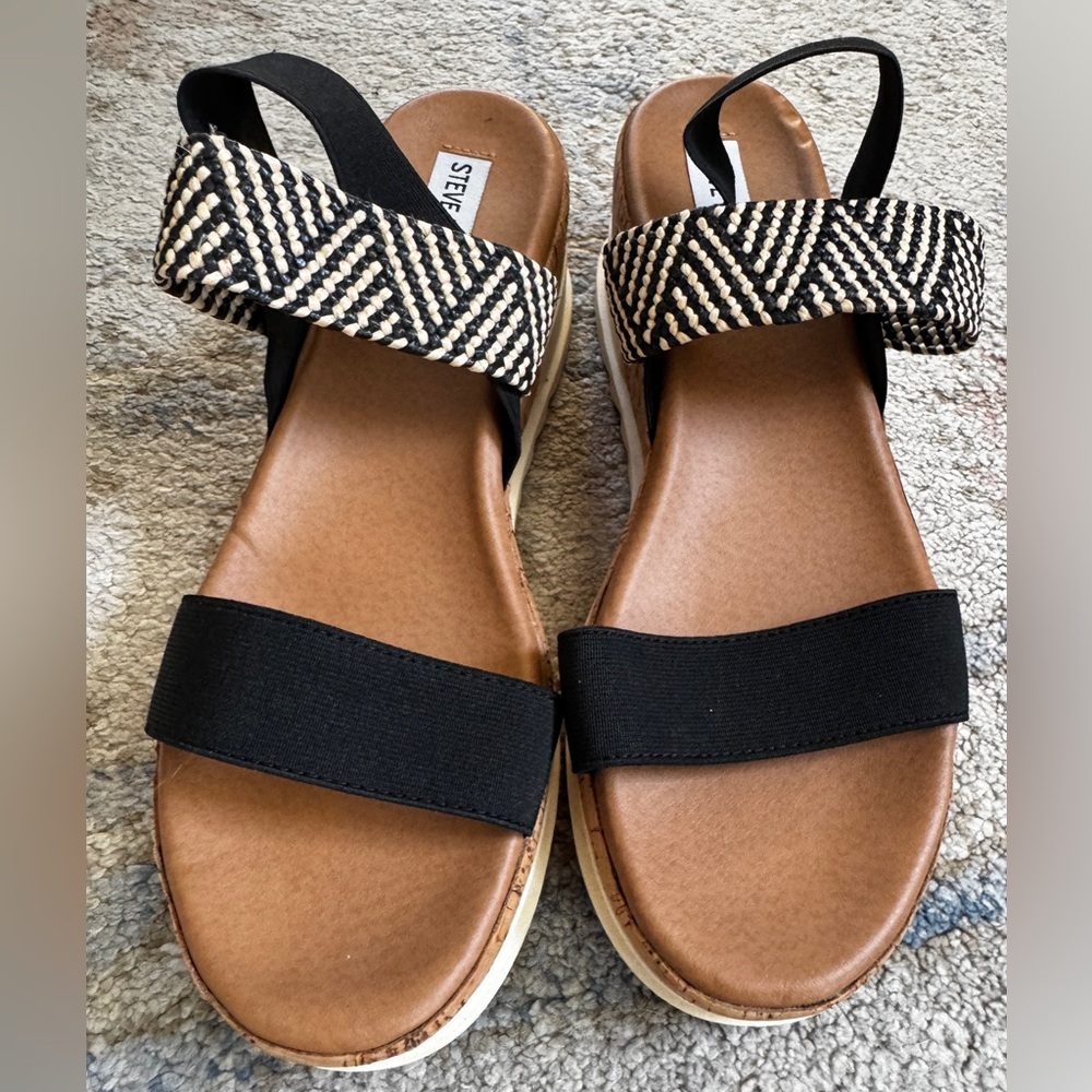 Steve Madden Black and Cream Women's Sandals